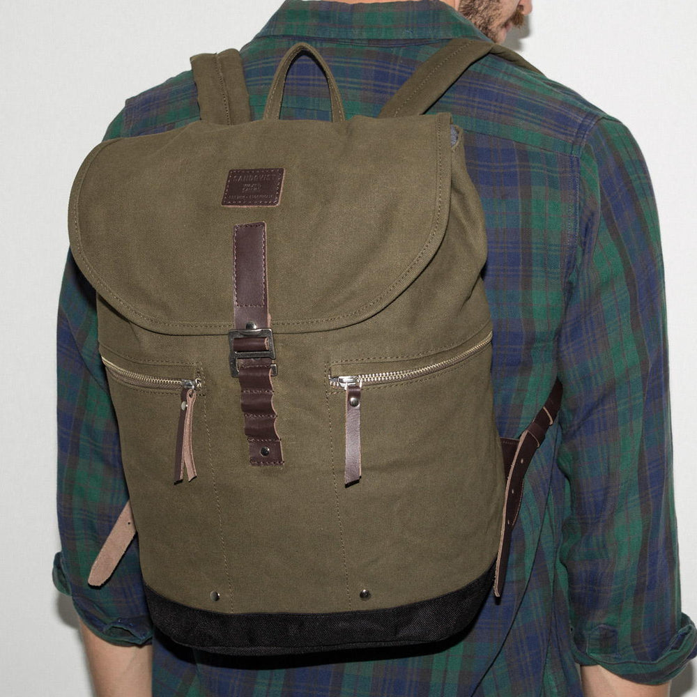 
                      
                        Sandqvist Backpack Gary Waxed green olive
                      
                    