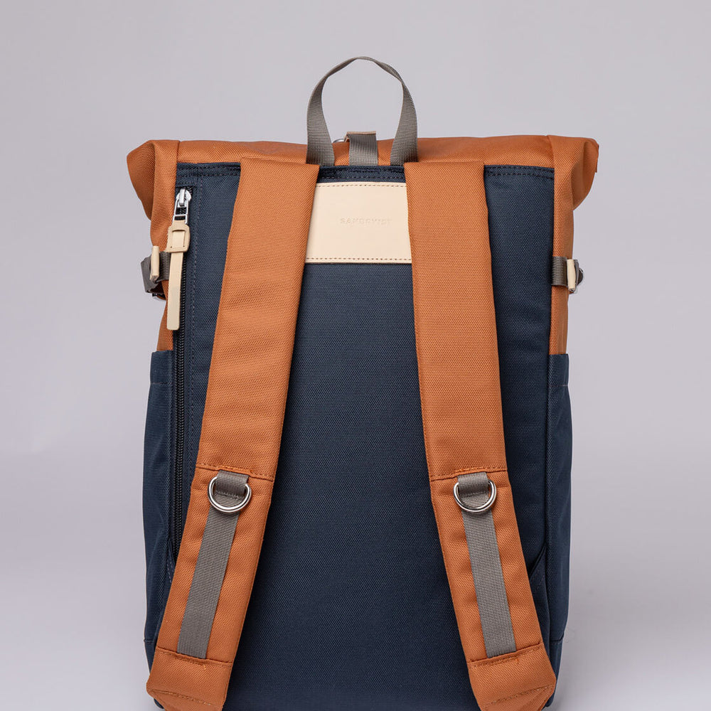 
                      
                        Sandqvist Backpack Ilon blue fox red
                      
                    