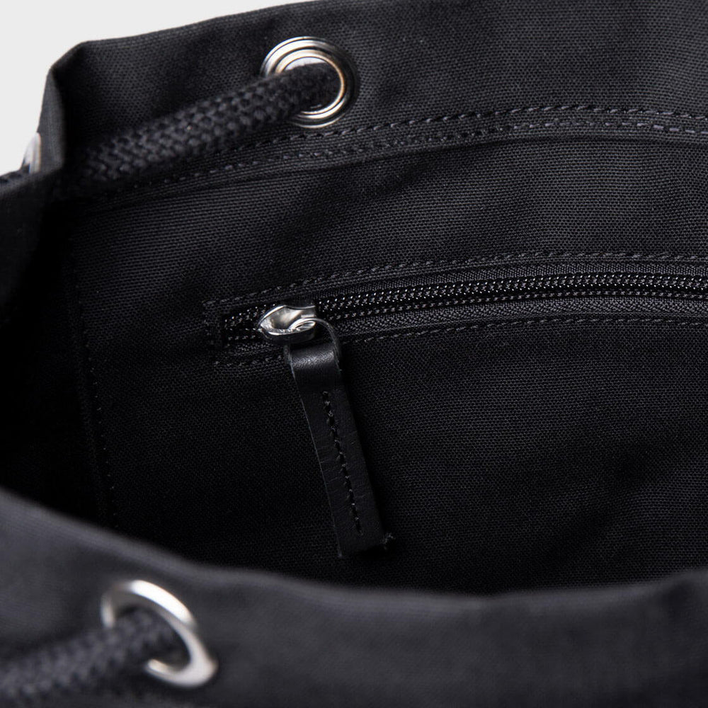 
                      
                        Sandqvist Backpack Roald Grand black/black leather
                      
                    