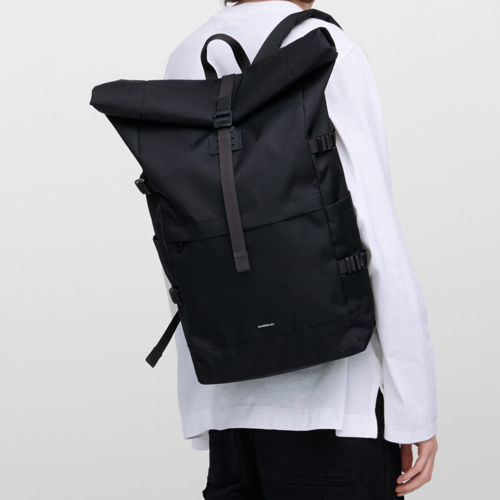 Sandqvist Backpack Rolltop L Icon black/black with black leather