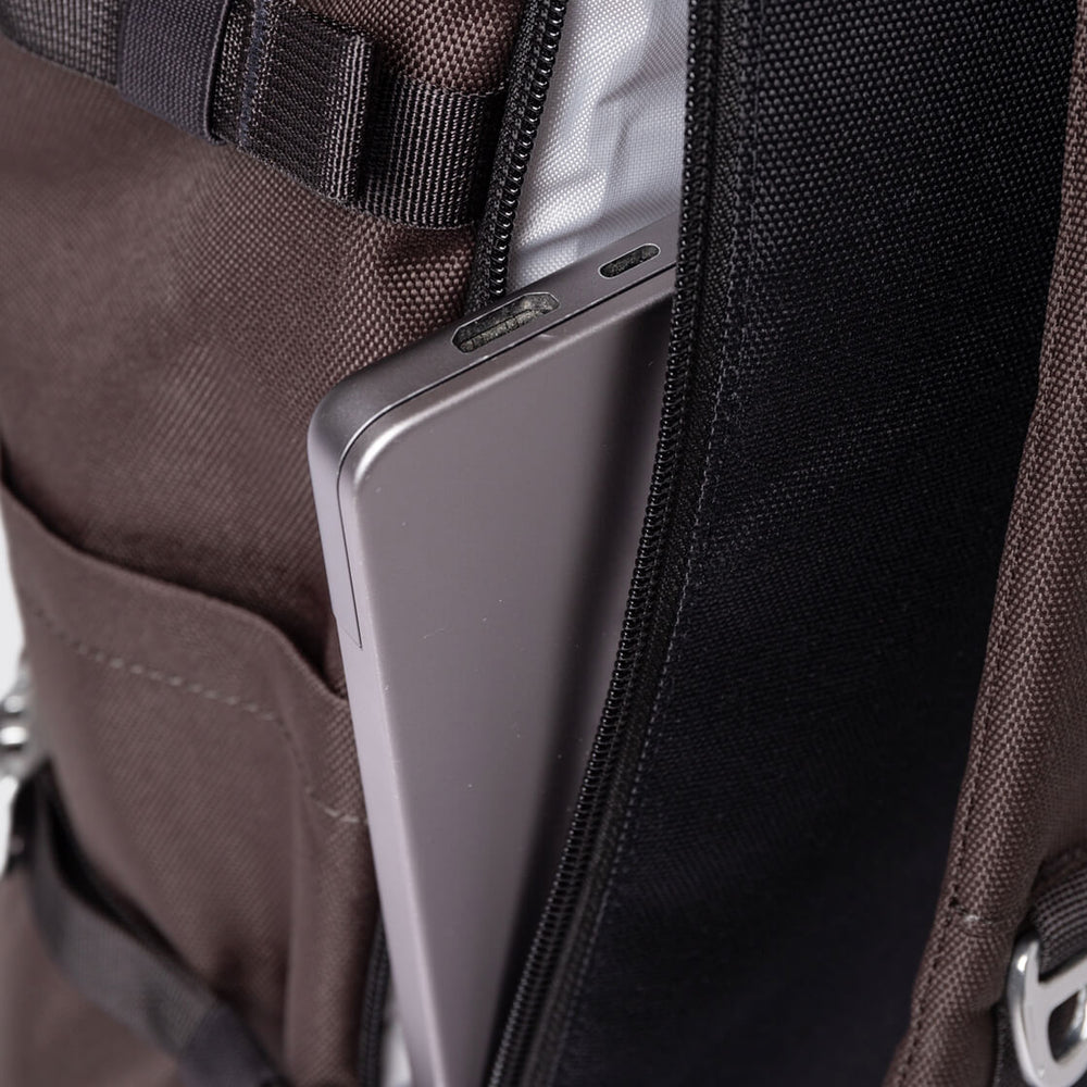 
                      
                        Sandqvist Backpack Rolltop L Icon brown with natural leather
                      
                    