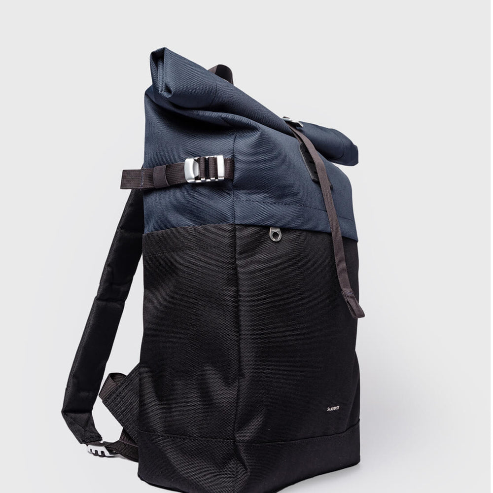 Sandqvist Backpack Rolltop M Icon blue multi black/navy with black leather