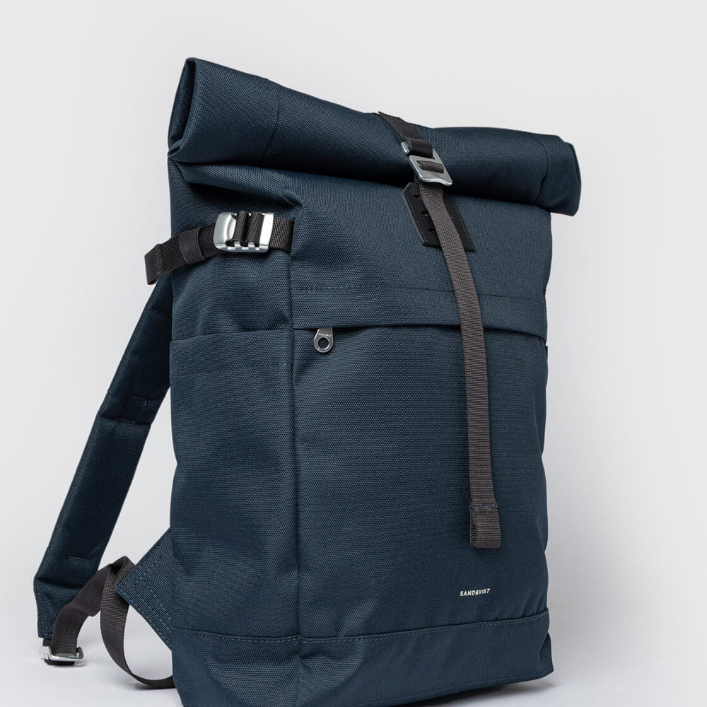 
                      
                        Sandqvist Backpack Rolltop M Icon blue navy with black leather
                      
                    