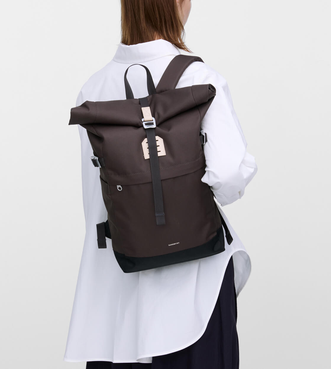 Sandqvist Backpack Rolltop M Icon brown with natural leather