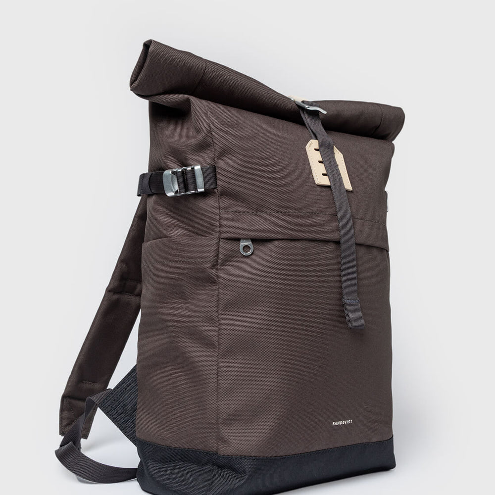 
                      
                        Sandqvist Backpack Rolltop M Icon brown with natural leather
                      
                    