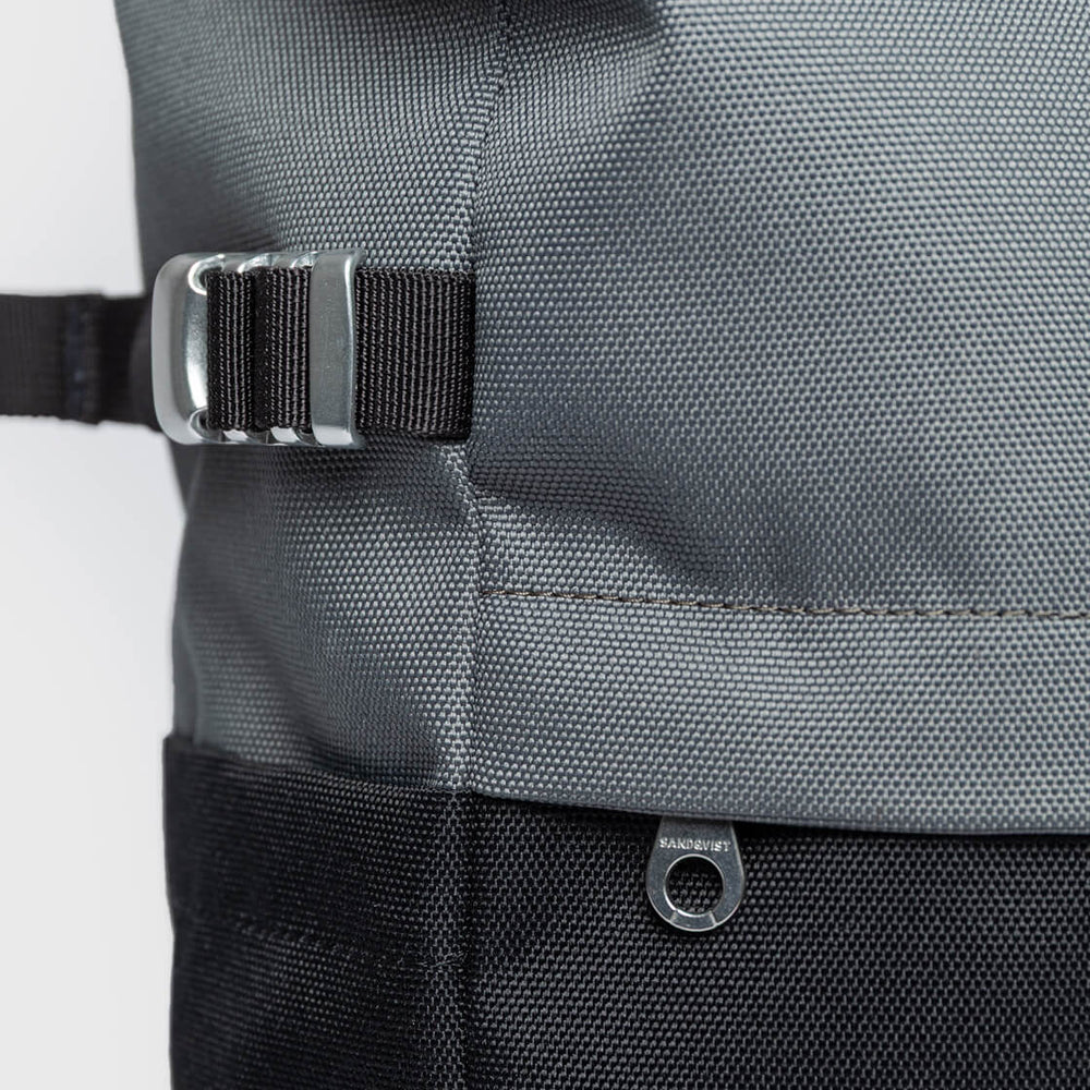 
                      
                        Sandqvist Backpack Rolltop M Icon grey multi dark with black leather
                      
                    