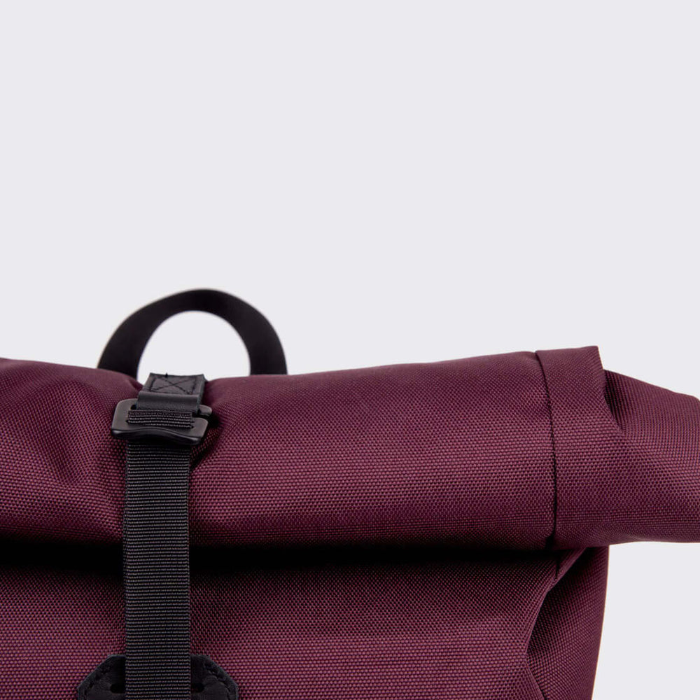 
                      
                        Sandqvist Backpack Rolltop M Icon red cabernet
                      
                    