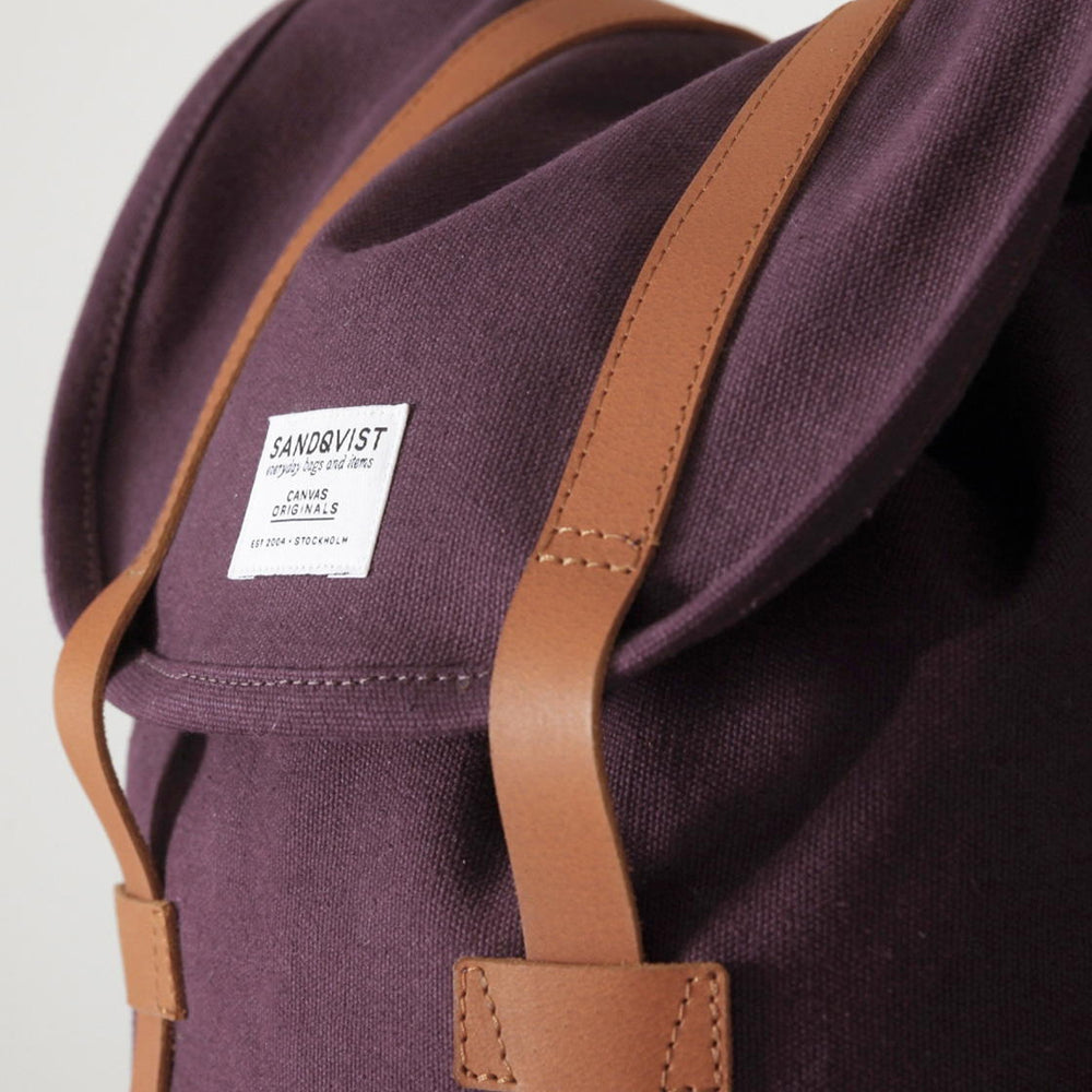 
                      
                        Sandqvist Backpack Stig red plum
                      
                    