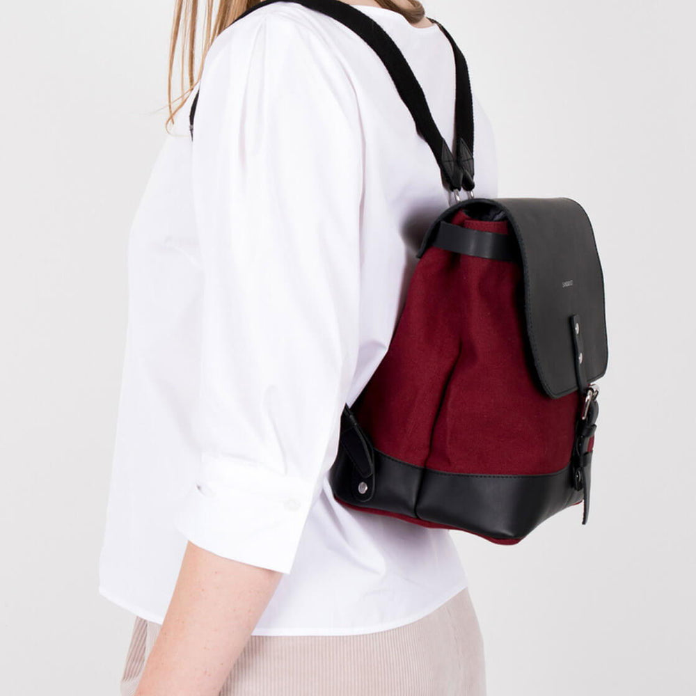 
                      
                        Sandqvist Backpack Vilda red burgundy
                      
                    