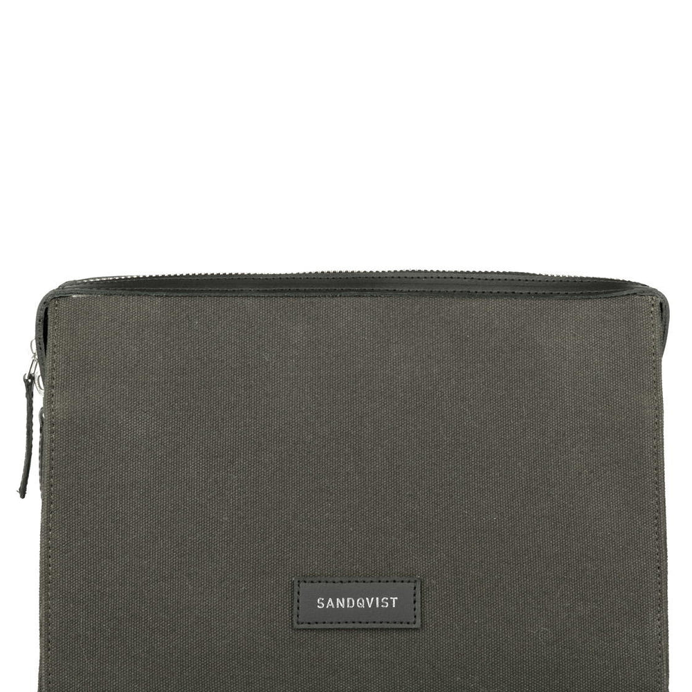 
                      
                        Sandqvist Washbag Sana green beluga
                      
                    