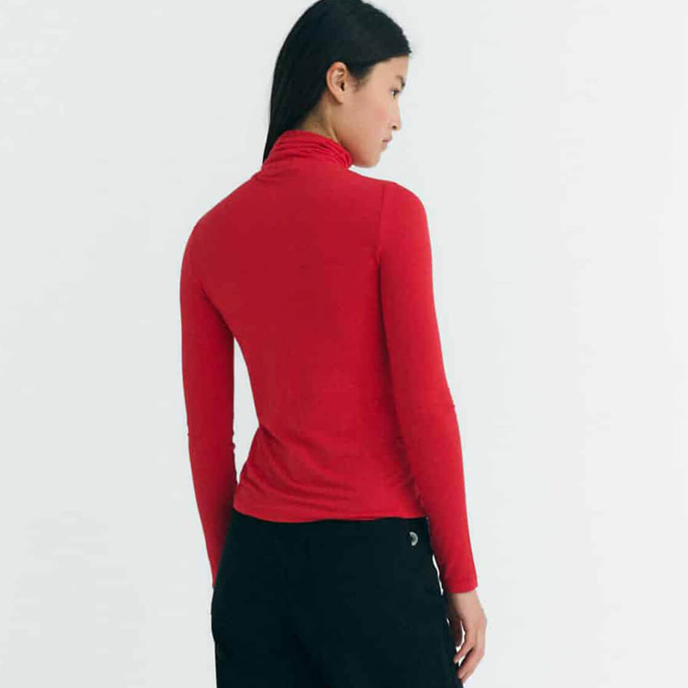 
                      
                        Thinking Mu W Longsleeve Noe Cachemire red
                      
                    