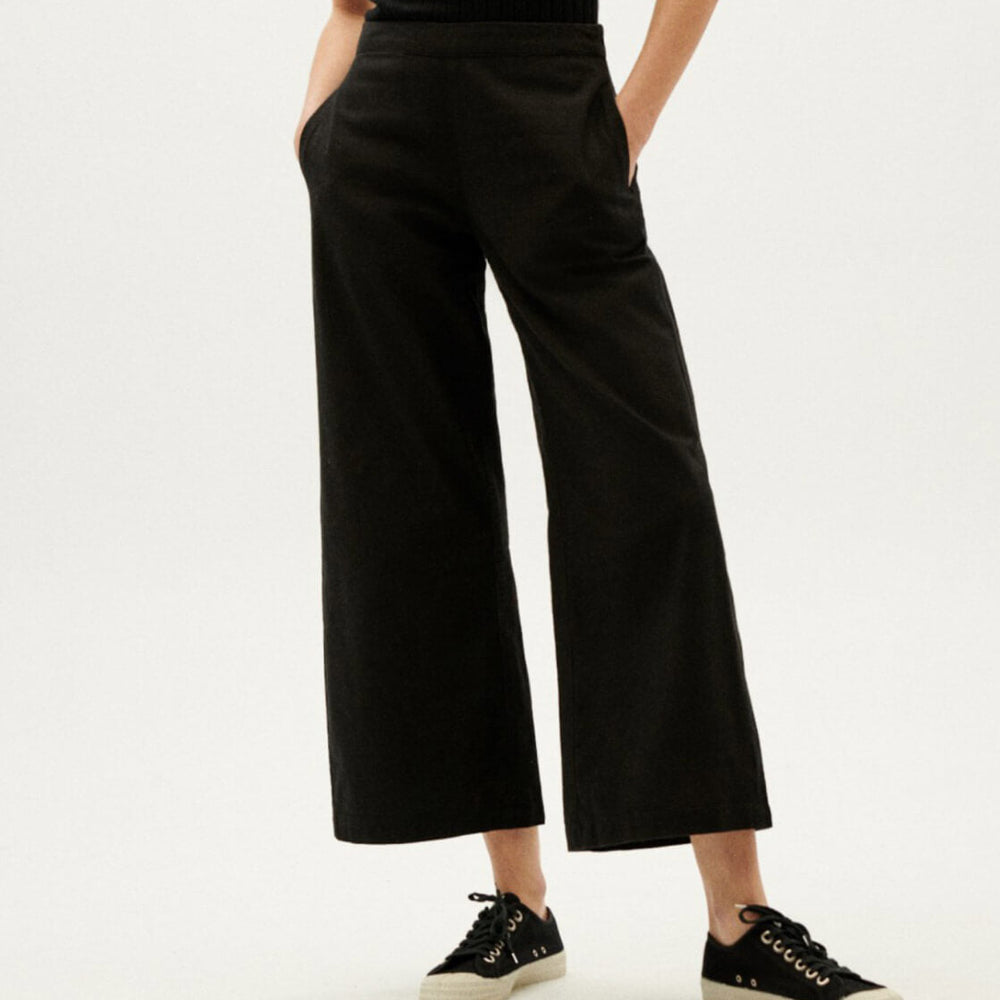 
                      
                        Thinking Mu W Pants Begonia black
                      
                    