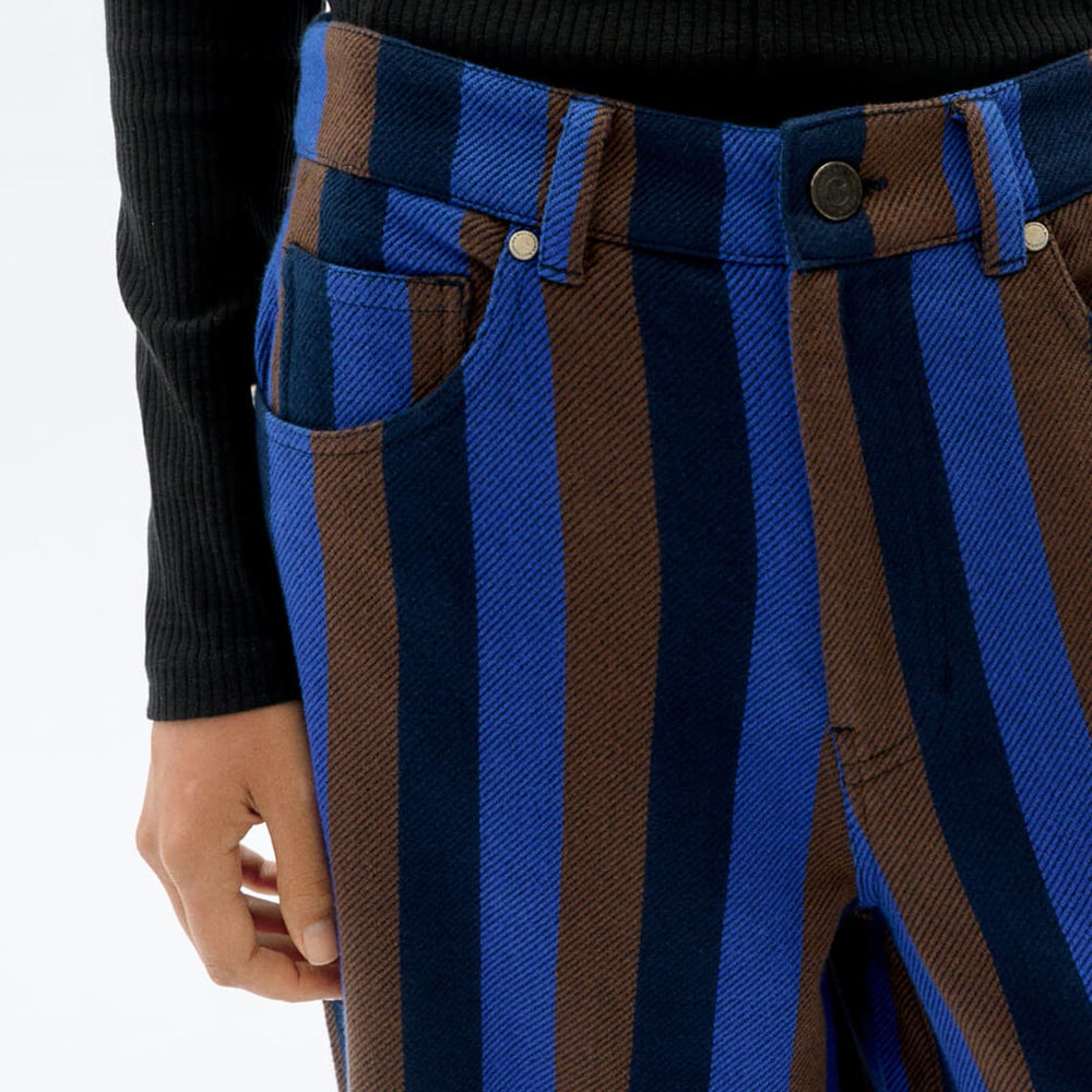 
                      
                        Thinking Mu W Pants Hedda blue totenham blanket
                      
                    