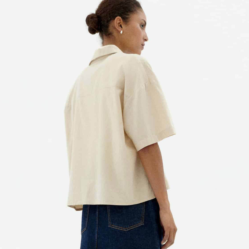 
                      
                        Thinking Mu W Shirt Anna beige marygold
                      
                    
