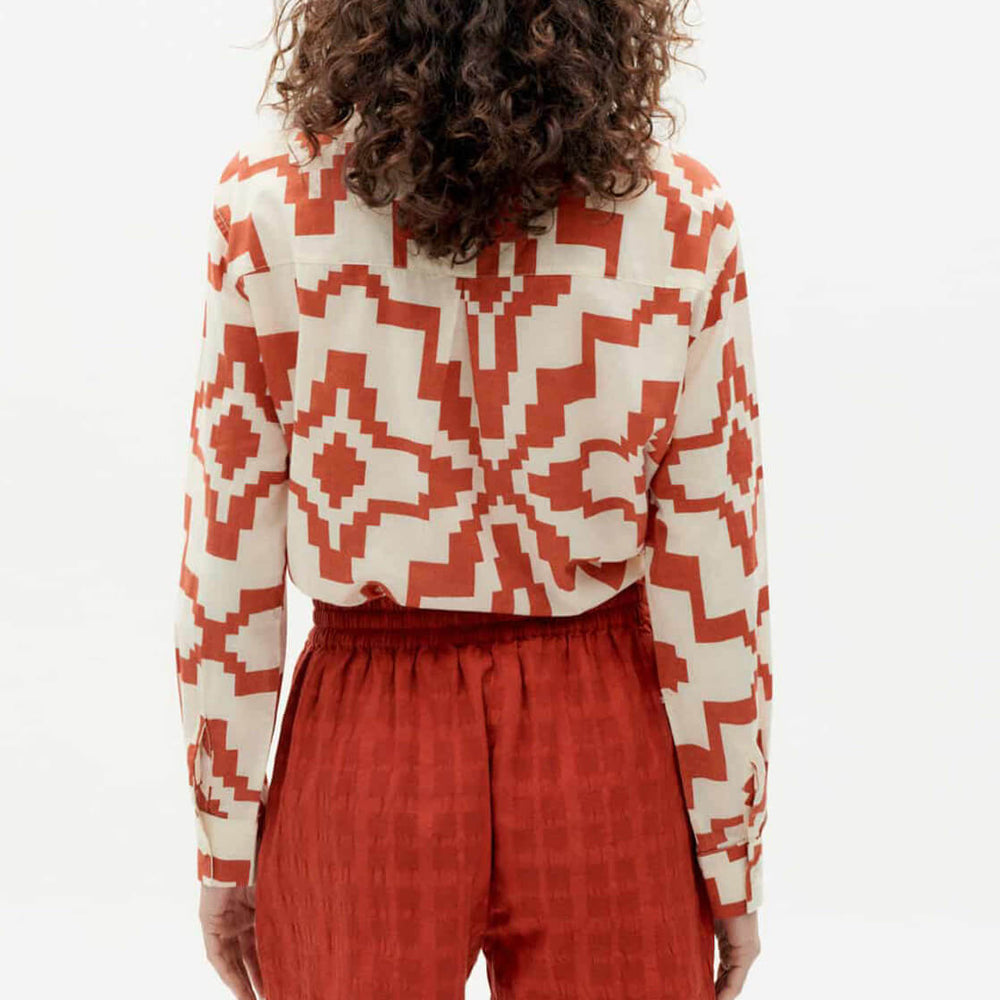 
                      
                        Thinking Mu W Shirt Kati red orange ilusion
                      
                    