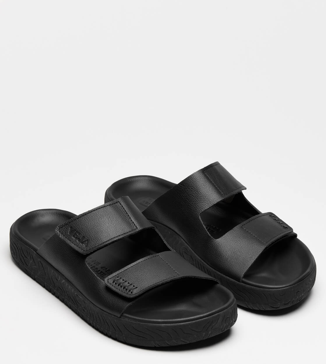 Veja Sandals Etna OT Leather black full