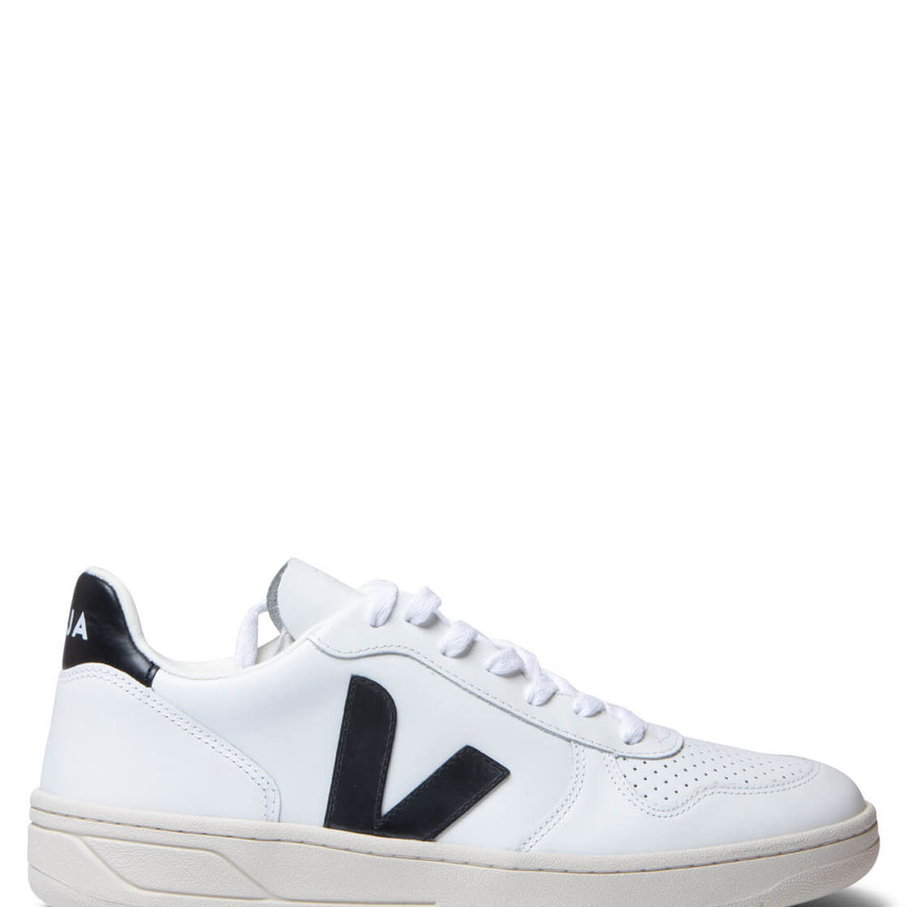 
                      
                        Veja Shoes V-10 Leather white extra black
                      
                    