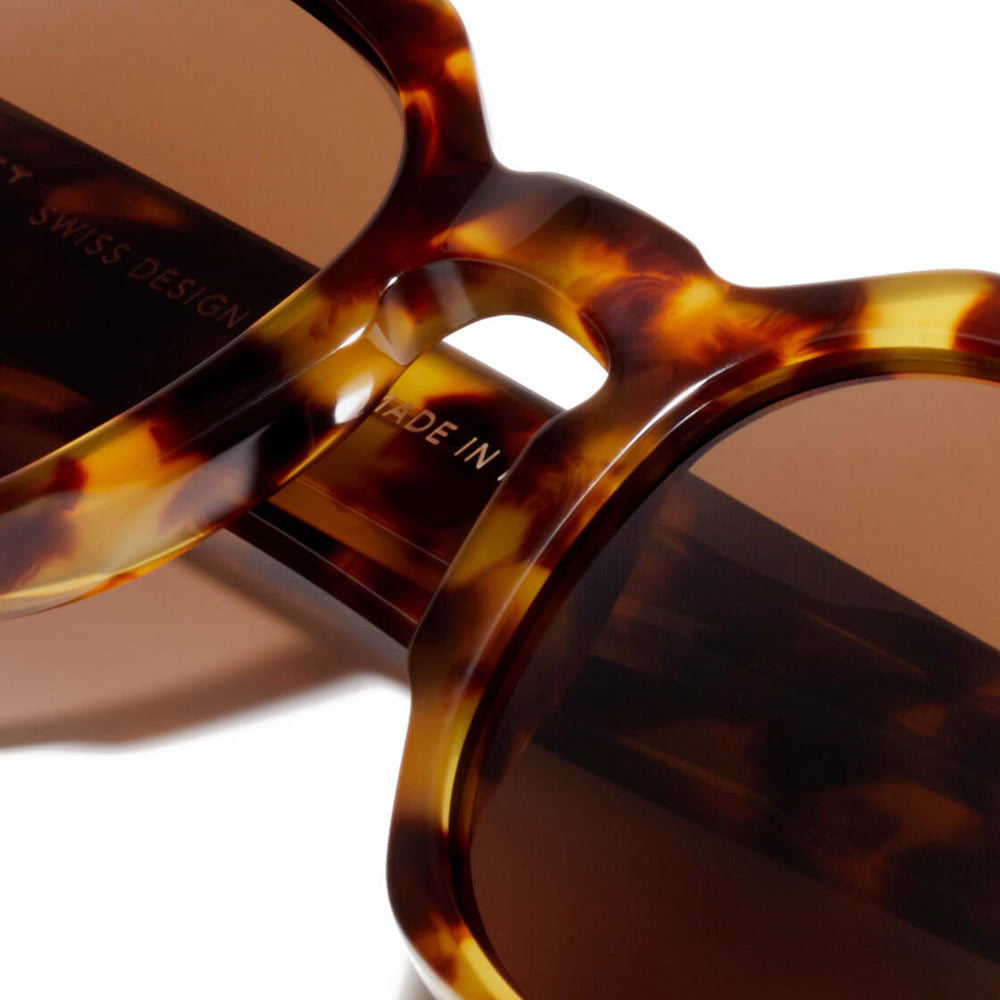 
                      
                        Viu Sunglasses Authentic gold havana shiny
                      
                    