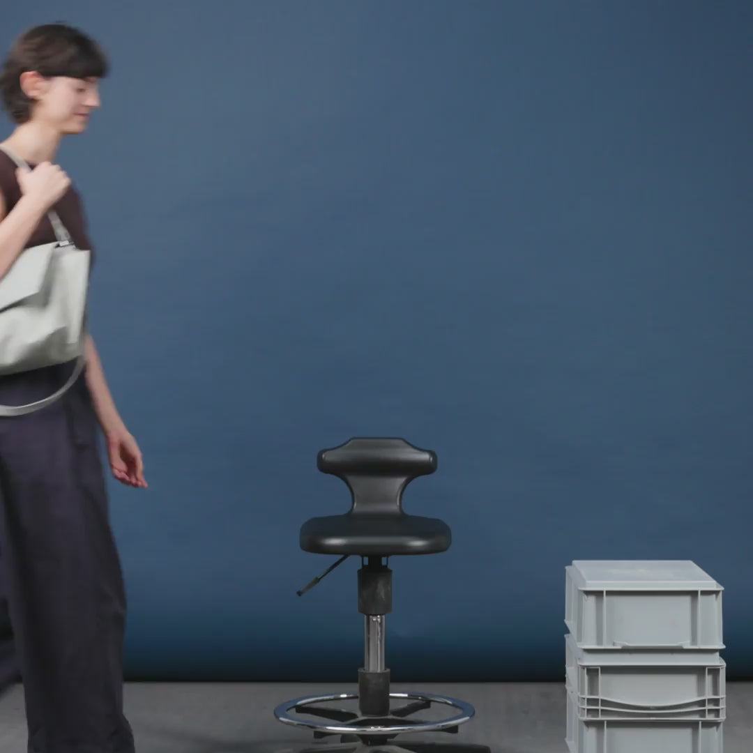 Freitag Reference Bag Bates red